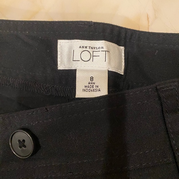 Ann Taylor Loft Pants Black ~ Size 8 ~ EUC ~ Button Closure - Picture 2 of 4